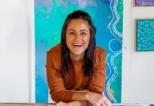 Artist Lauren Rogers Donates Painting to the Balinese Community