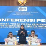 Malaysian Men Handed Over to Prosecutors Following Immigration Violation Case in Ponorogo
