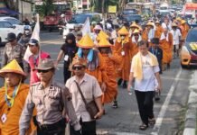 Buddhist Monks Carry Peace Message During ‘Thudong’ Pilgrimage To Borobudur